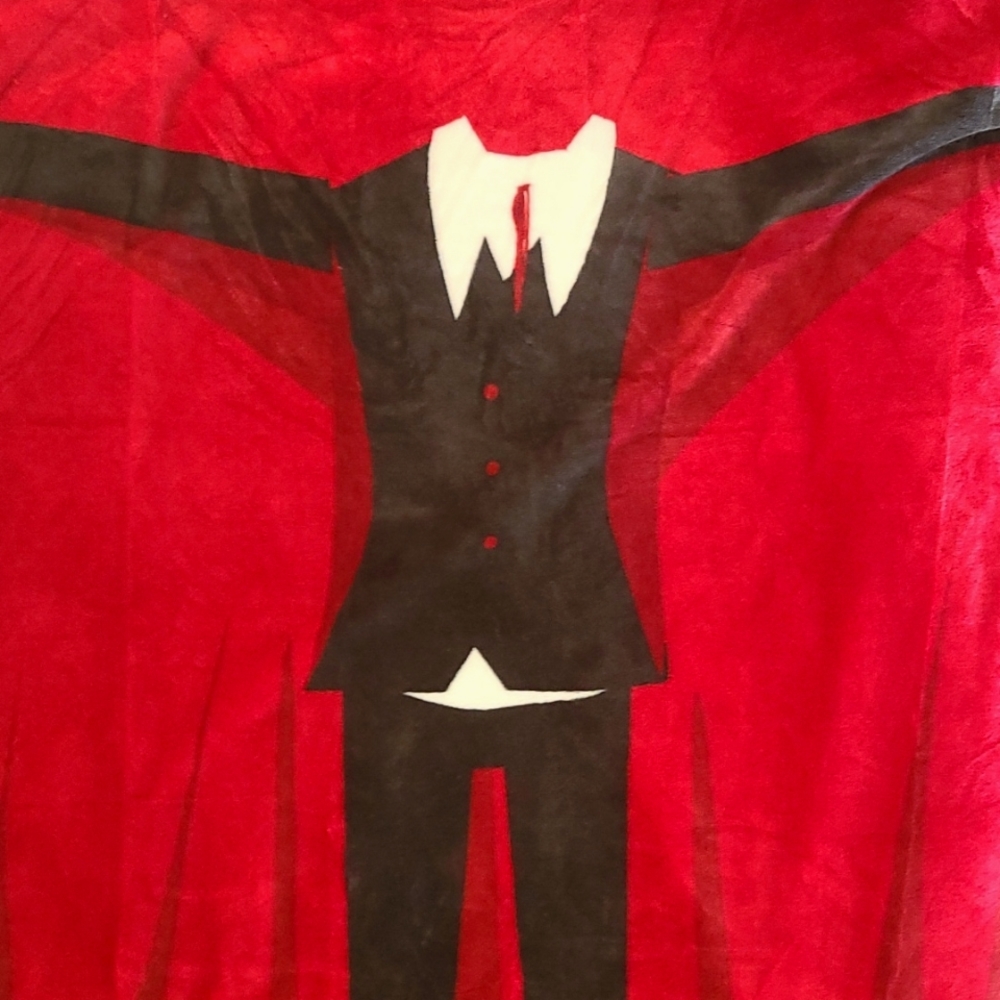 🔴EVERYTHING MUST GO🔴 Beheaded Vampire Plush Blanket